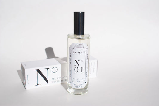 LUMEN - Vaporisateur de parfum N° et sa boite. Parfum fêve de tonka