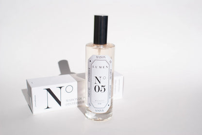 LUMEN - Vaporisateur de parfum N°05 et sa boite. Parfum monoi tropical