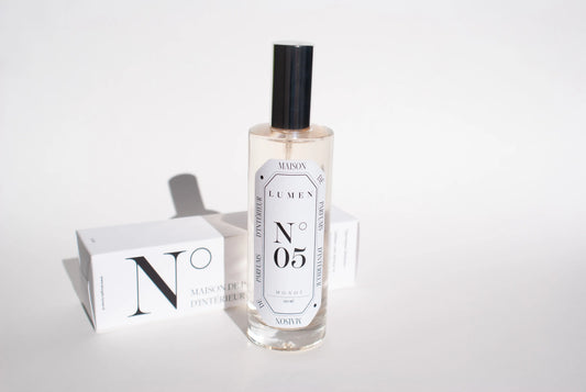 LUMEN - Vaporisateur de parfum N°05 et sa boite. Parfum monoi tropical